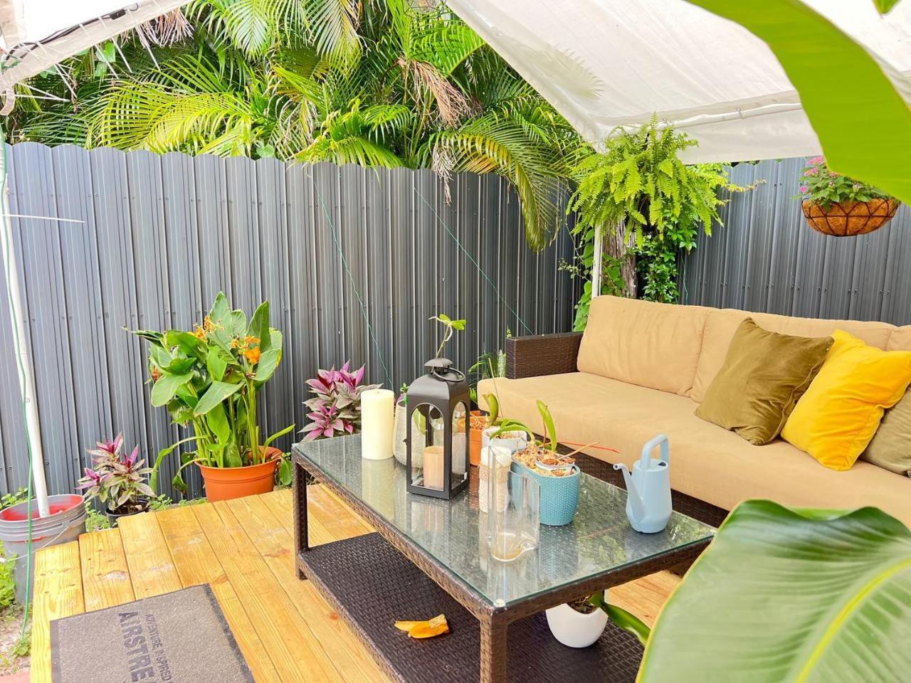 Work, Rest And Play: Wifi, Tv And Backyard Bliss Appartement North Miami Beach Buitenkant foto